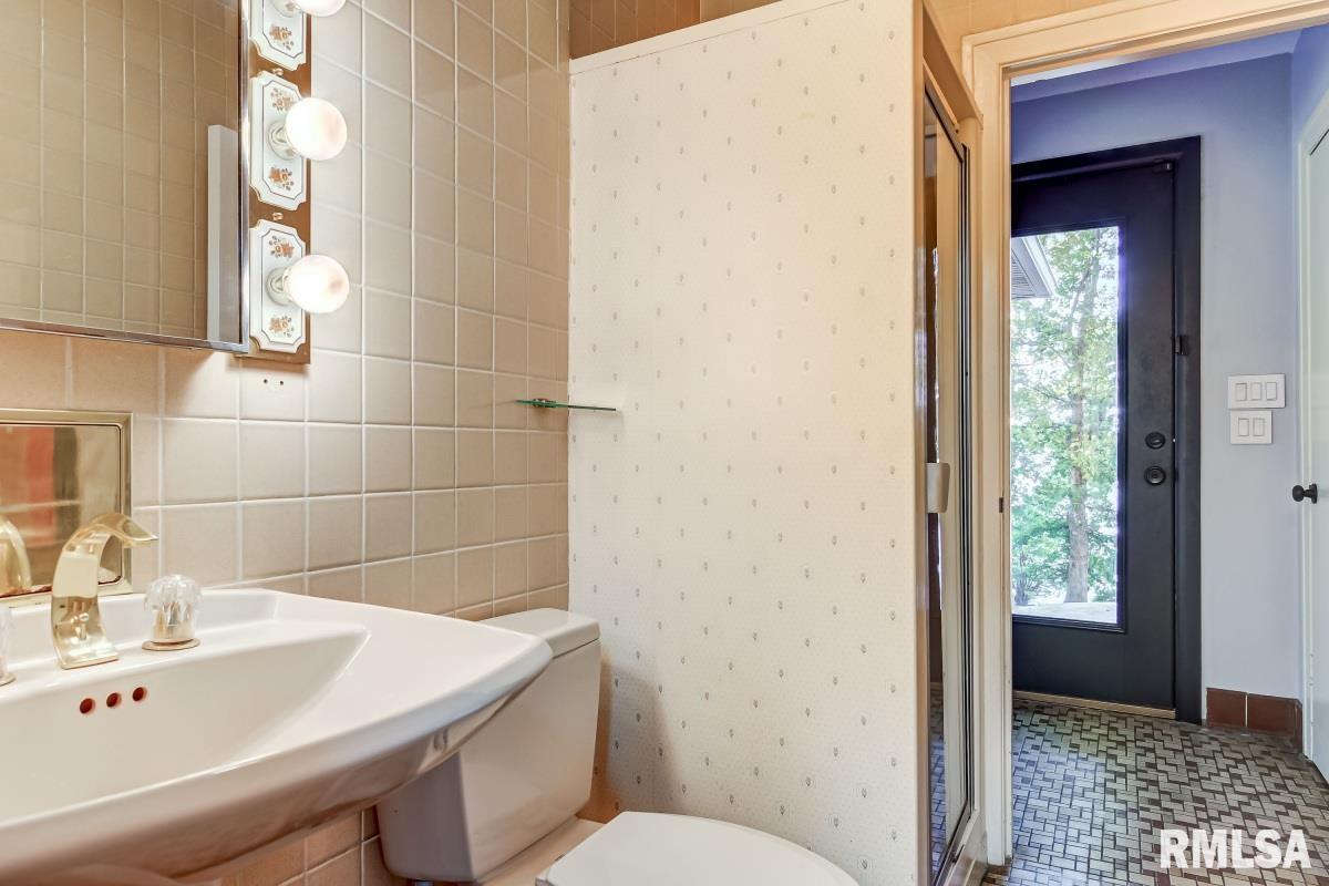 113 Linden Lane Springfield, IL 62712 - Photo 15 of 53 Gallery Image 15