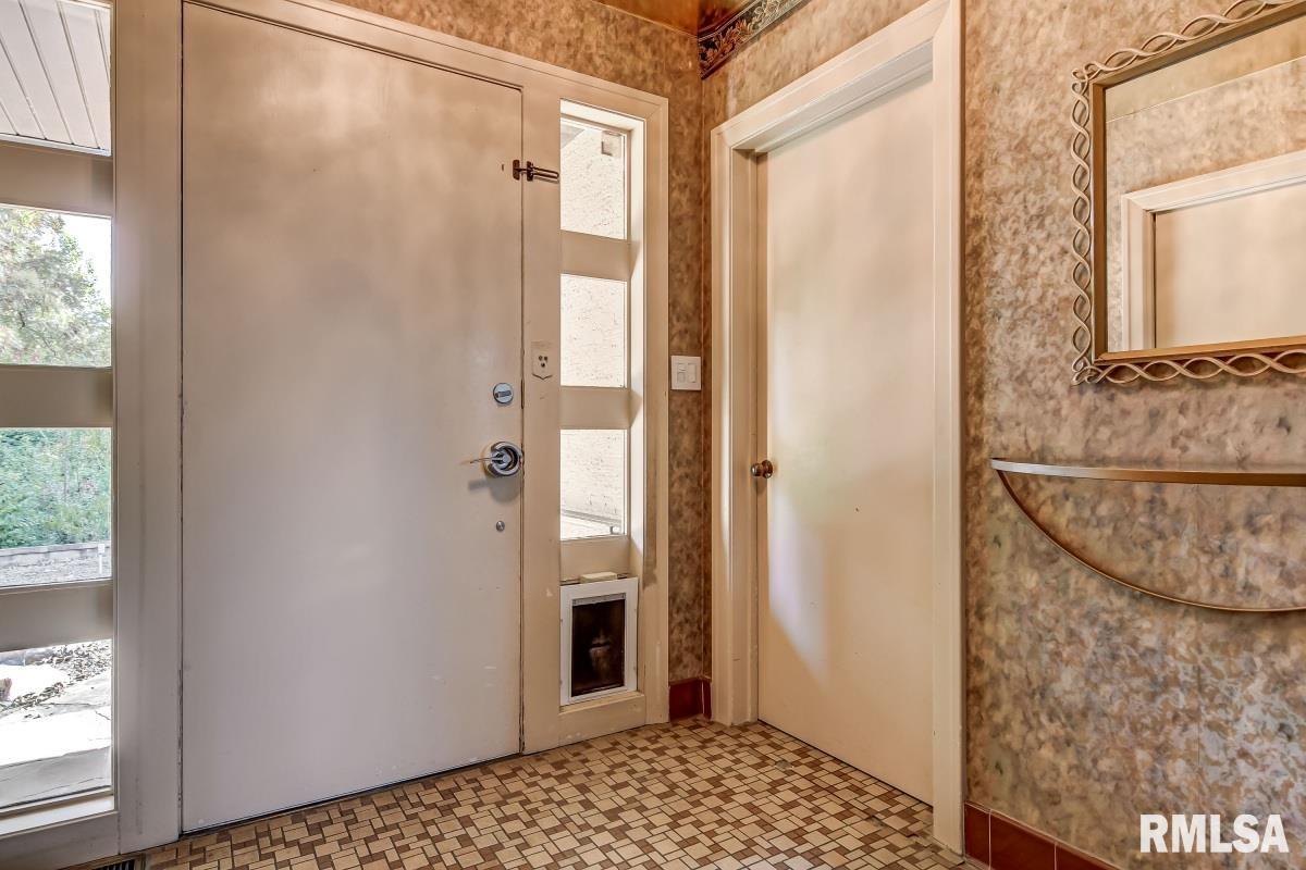 113 Linden Lane Springfield, IL 62712 - Photo 2 of 53 Gallery Image 2