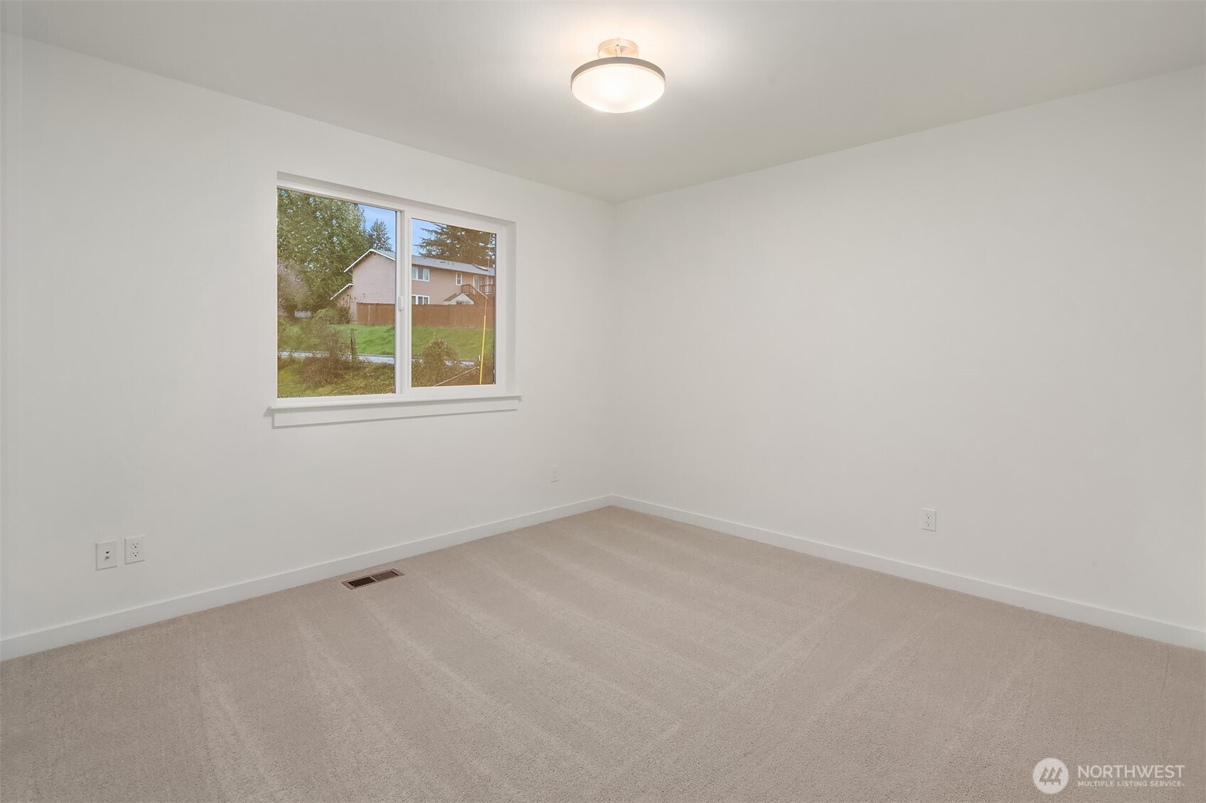 21609 Poplar Way Brier, WA 98036 - Photo 34 of 38