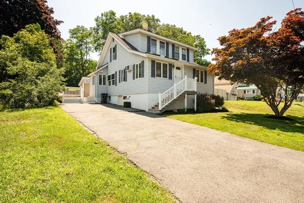 $575,000 | 510 West Lowell Avenue, Haverhill, MA 01832