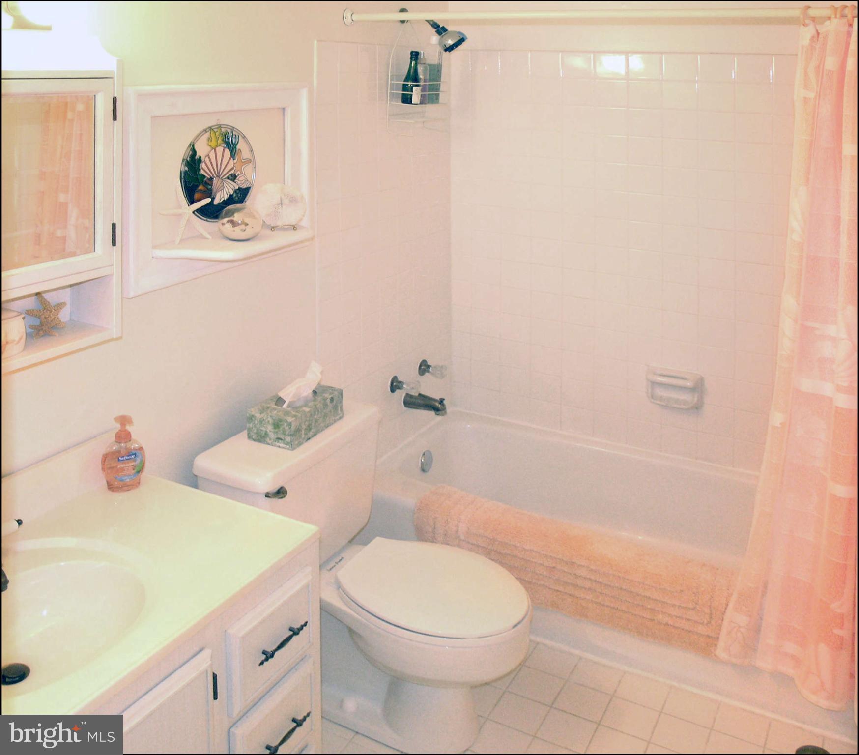 11615 Vantage Hill Road, Unit 1A Reston, VA 20190 - Photo 15 of 27 Bath