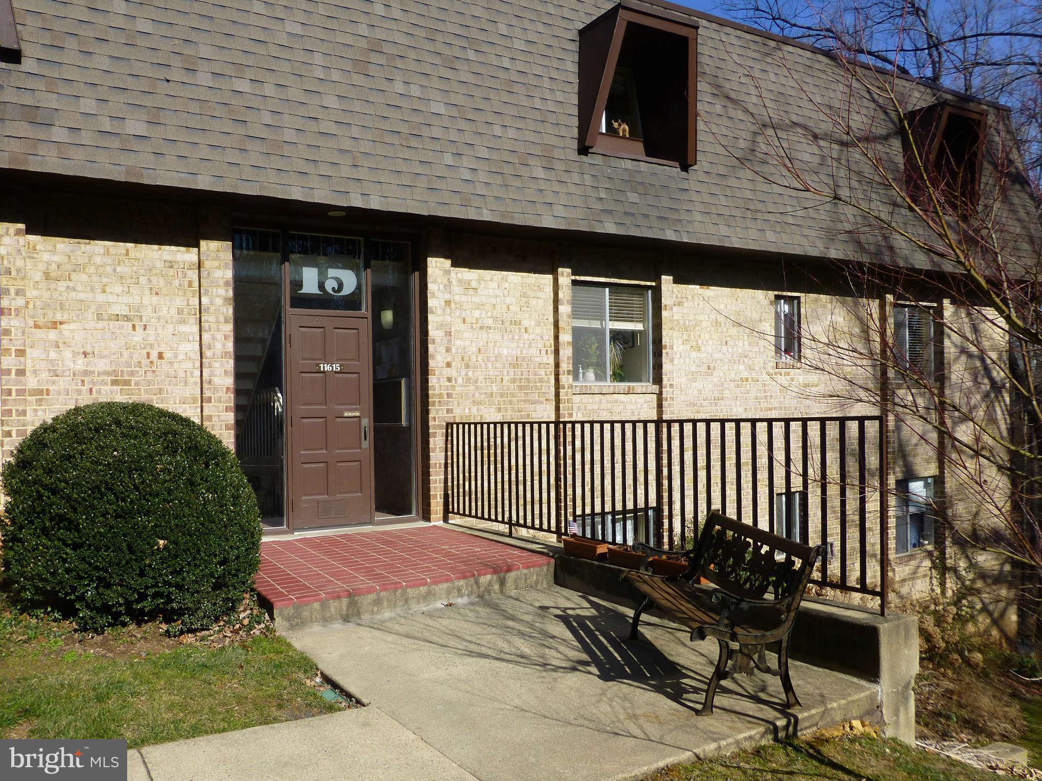 11615 Vantage Hill Road, Unit 1A Reston, VA 20190 - Photo 5 of 27 Exterior (Front)