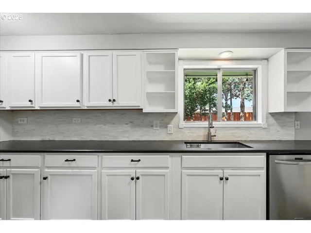 $585,000 | 1371 Northeast Barnes Court, Gresham, OR 97030