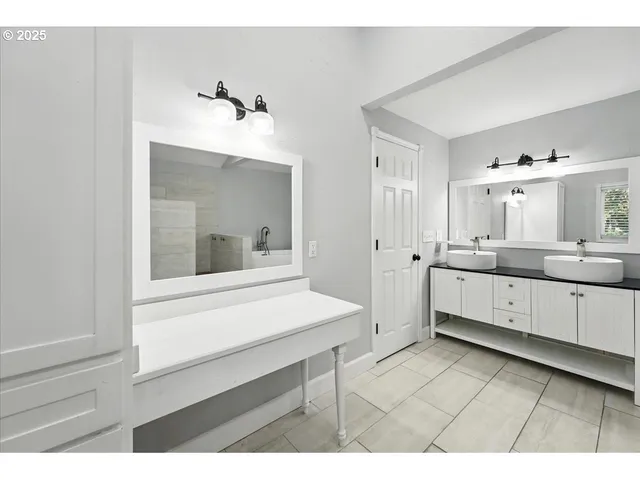 $585,000 | 1371 Northeast Barnes Court, Gresham, OR 97030