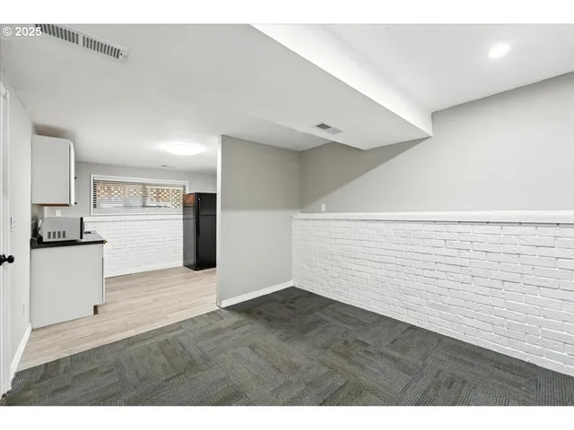 $585,000 | 1371 Northeast Barnes Court, Gresham, OR 97030