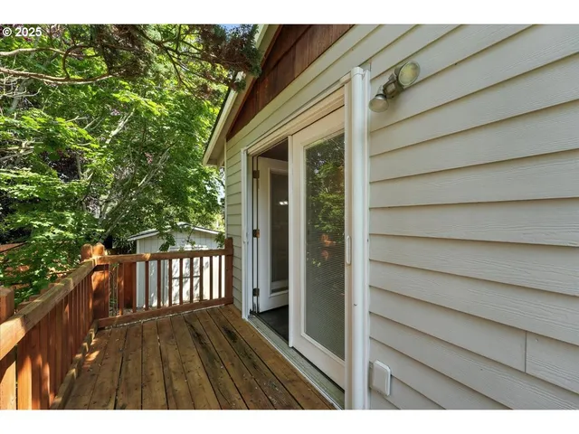 $585,000 | 1371 Northeast Barnes Court, Gresham, OR 97030