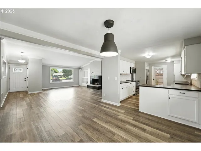 $585,000 | 1371 Northeast Barnes Court, Gresham, OR 97030