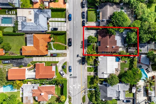 an aerial view of multiple house