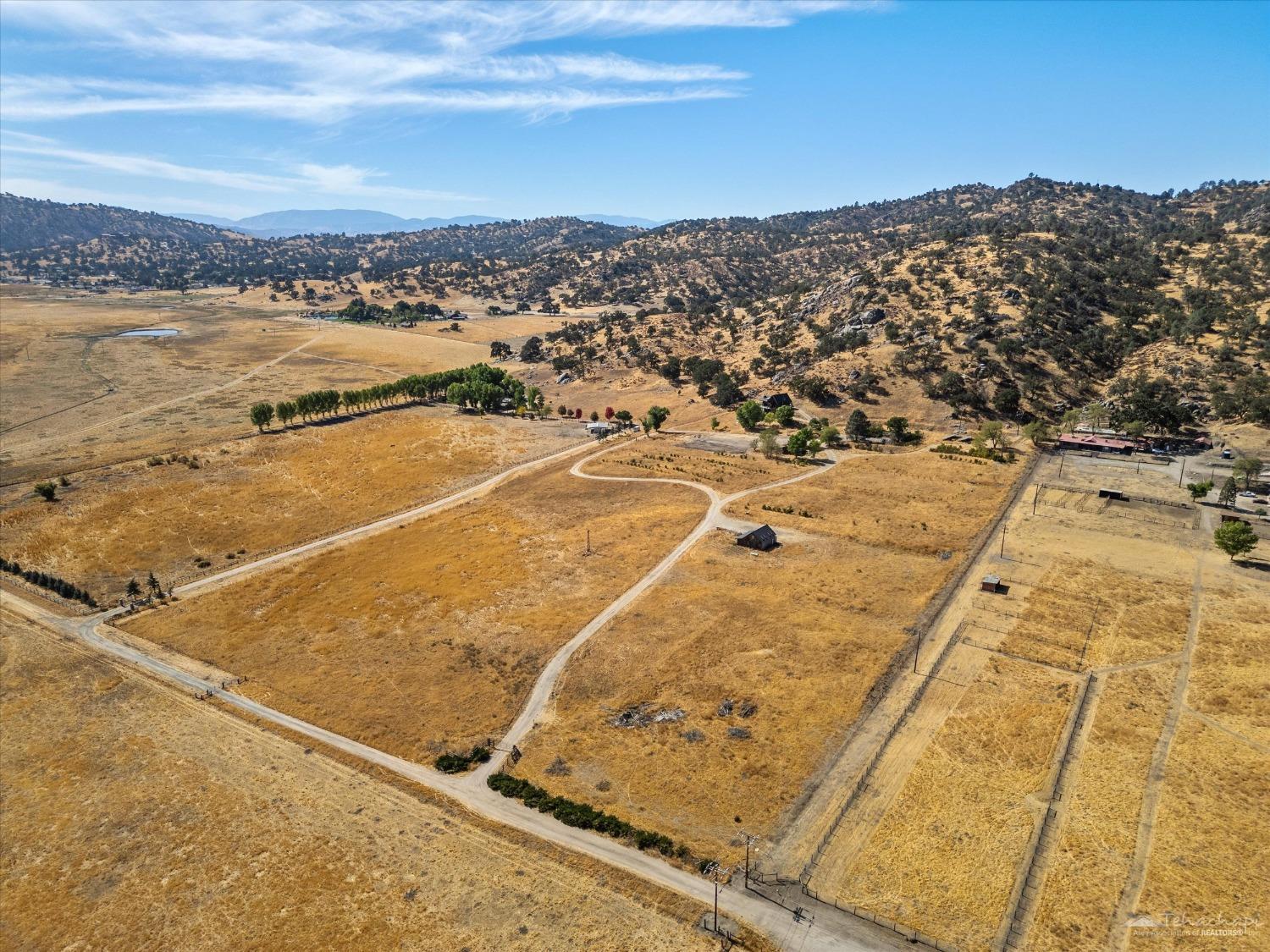 19921 Sasia Road Tehachapi, CA 93561 - Photo 11 of 58 Gallery Image 11