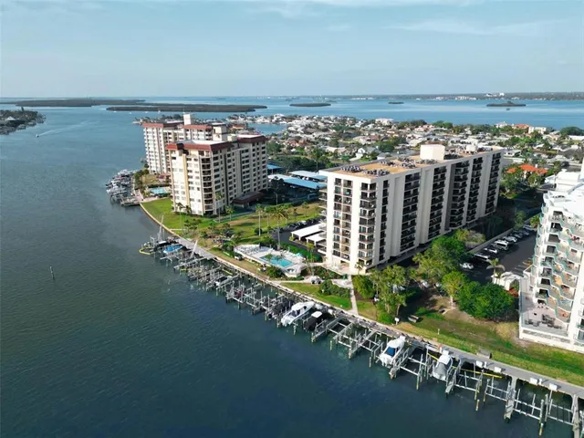 $2,750 | 690 Island Way, Unit 307, Clearwater Beach, FL 33767