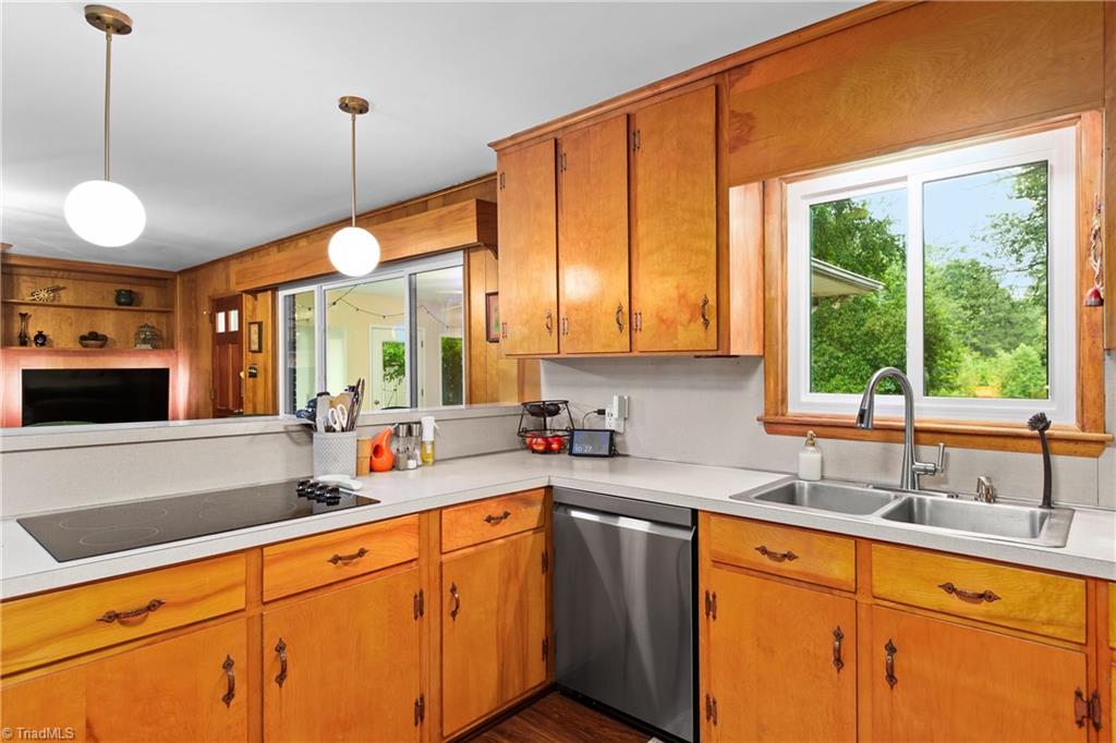 5228 Weatherly Road Greensboro, NC 27406 - Photo 15 of 48 Gallery Image 15