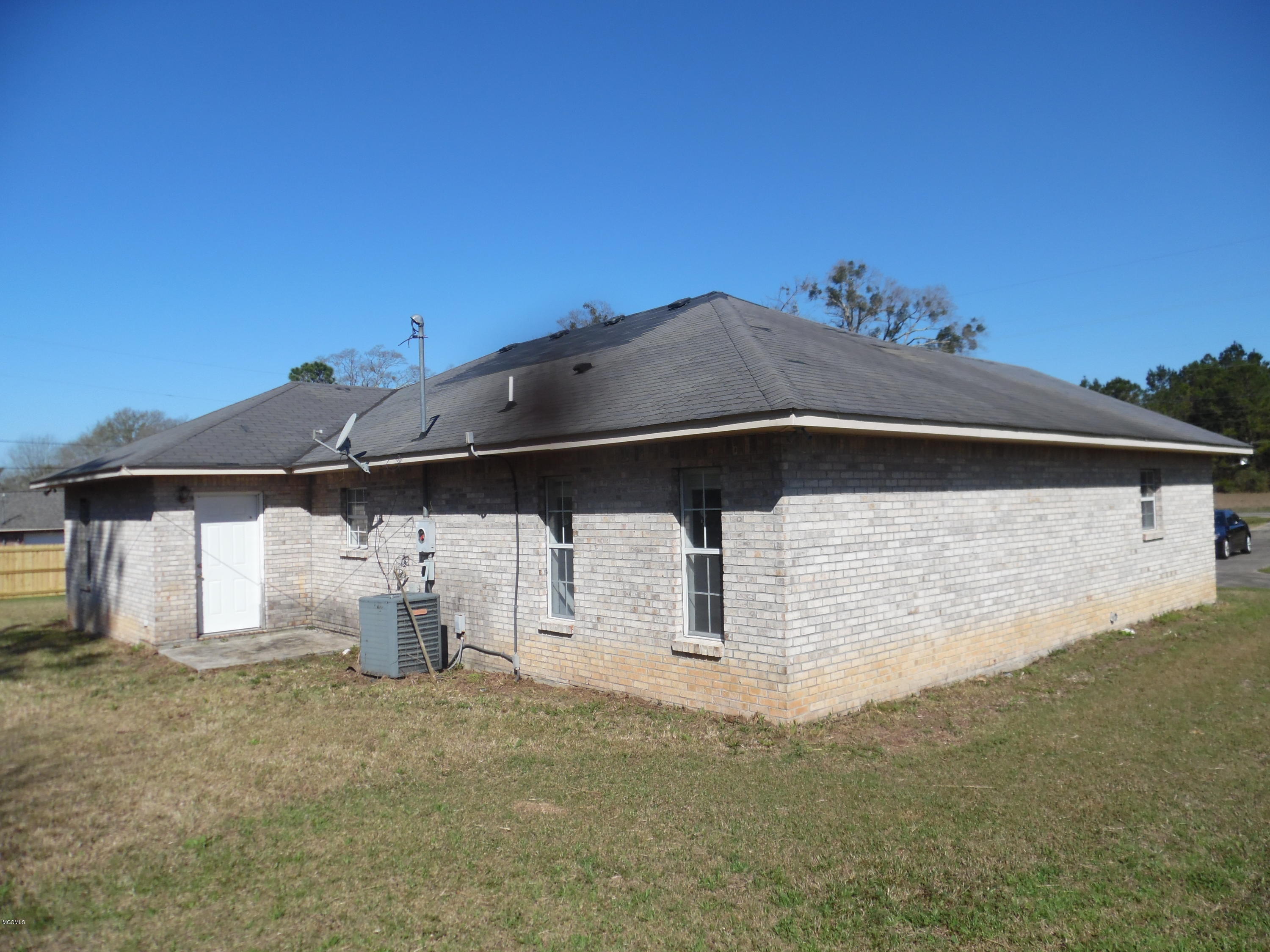 1448 New Hope Road Wiggins, MS 39577 - Photo 3 of 13 SAM_0070