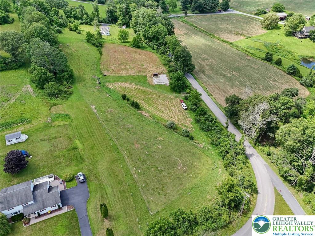 173 Anchorage Road Saylorsburg, PA 18353 - Photo 66 of 75 an aerial view of a house