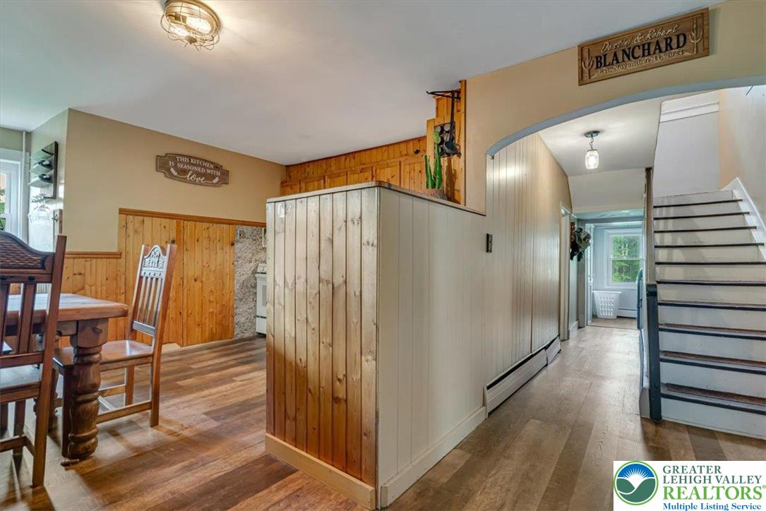 173 Anchorage Road Saylorsburg, PA 18353 - Photo 10 of 75 a view of a hallway with interior of the house