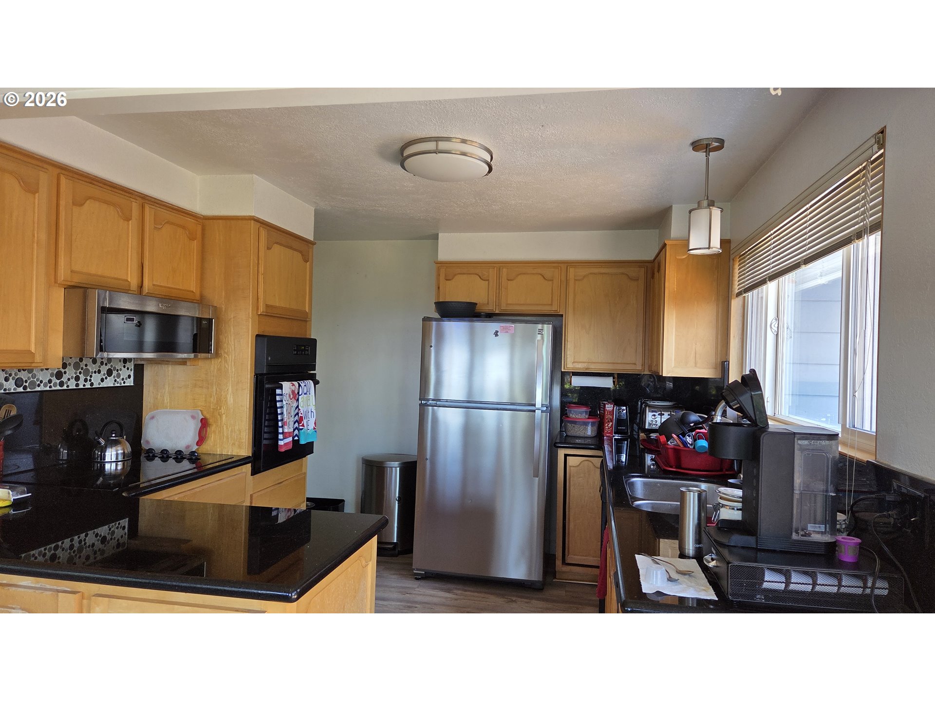 94293 June Street Gold Beach, OR 97444 - Photo 12 of 31 Kitchen