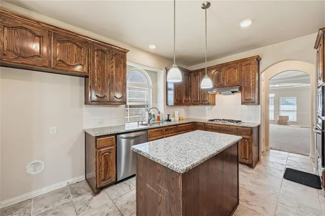 $4,000 | 912 Foxtail Drive, Mansfield, TX 76063