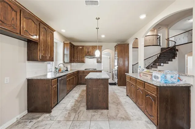 $4,000 | 912 Foxtail Drive, Mansfield, TX 76063