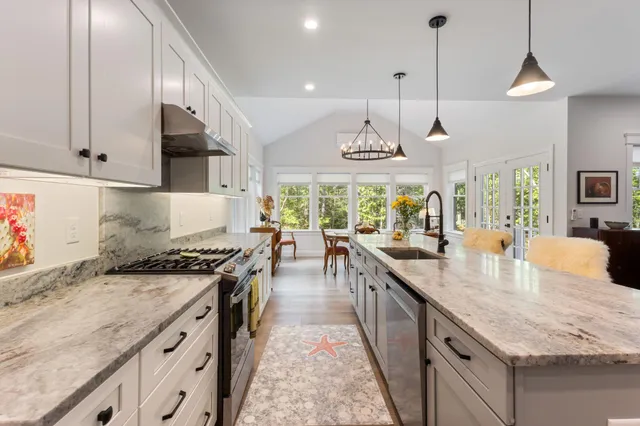 $1,125,000 | 2 Winn Trail, York, ME 03902