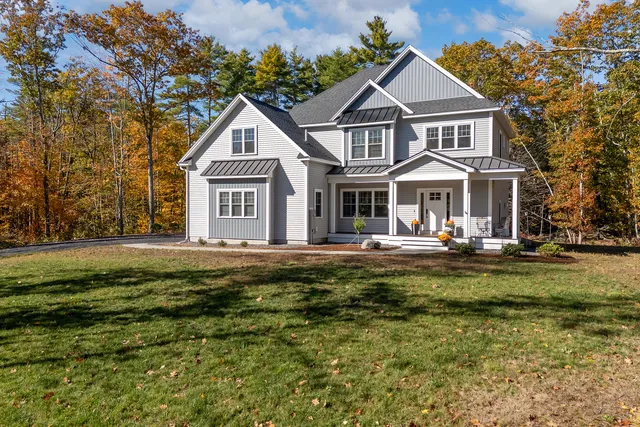$1,125,000 | 2 Winn Trail, York, ME 03902