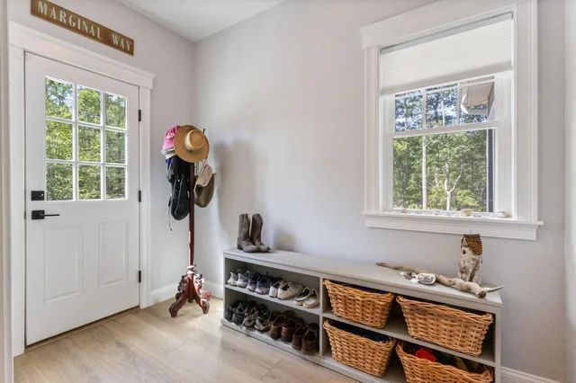 $1,125,000 | 2 Winn Trail, York, ME 03902