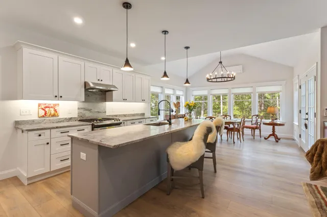 $1,125,000 | 2 Winn Trail, York, ME 03902