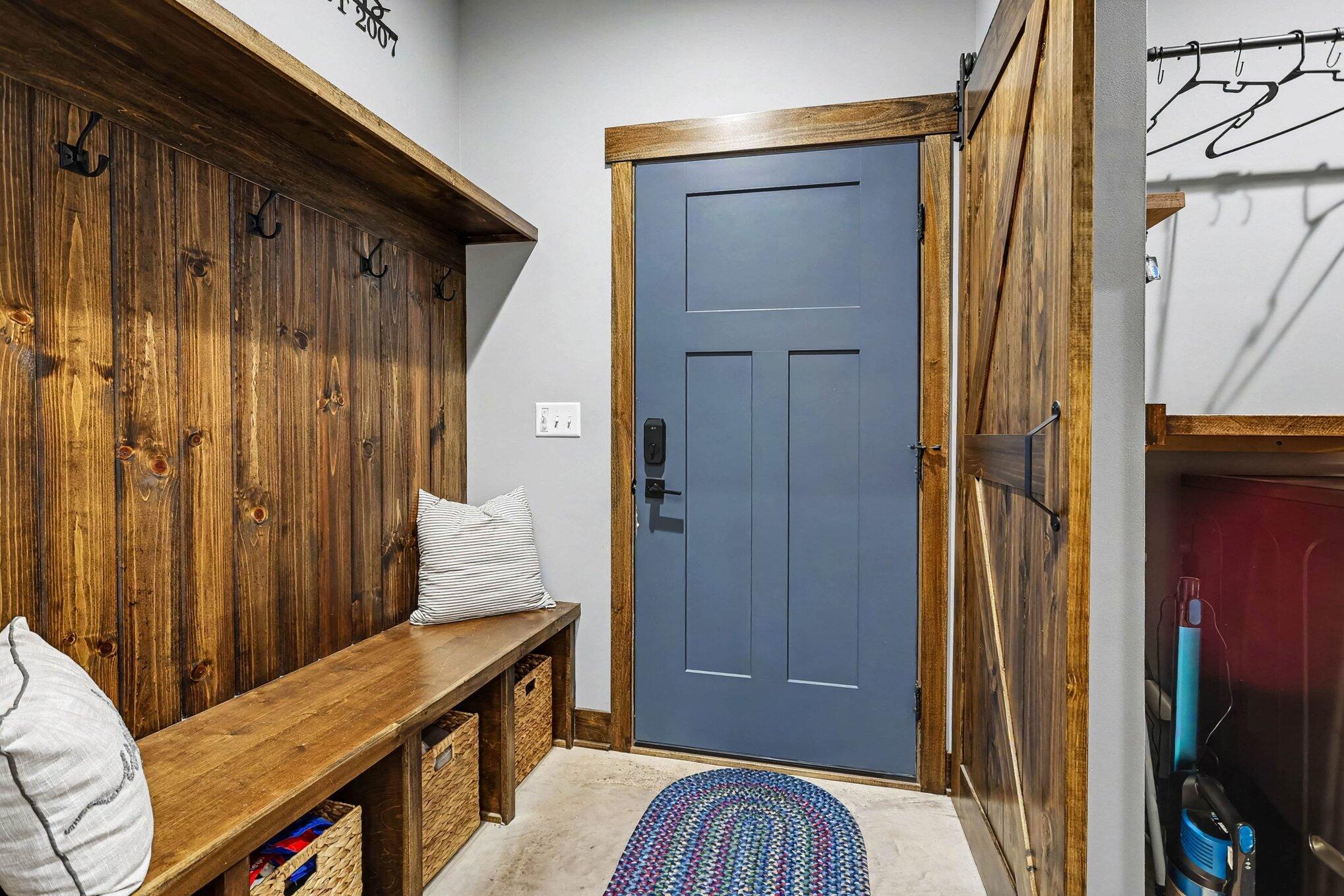 86960 County Road 681 Decatur, MI 49045 - Photo 20 of 47 MUDROOM
