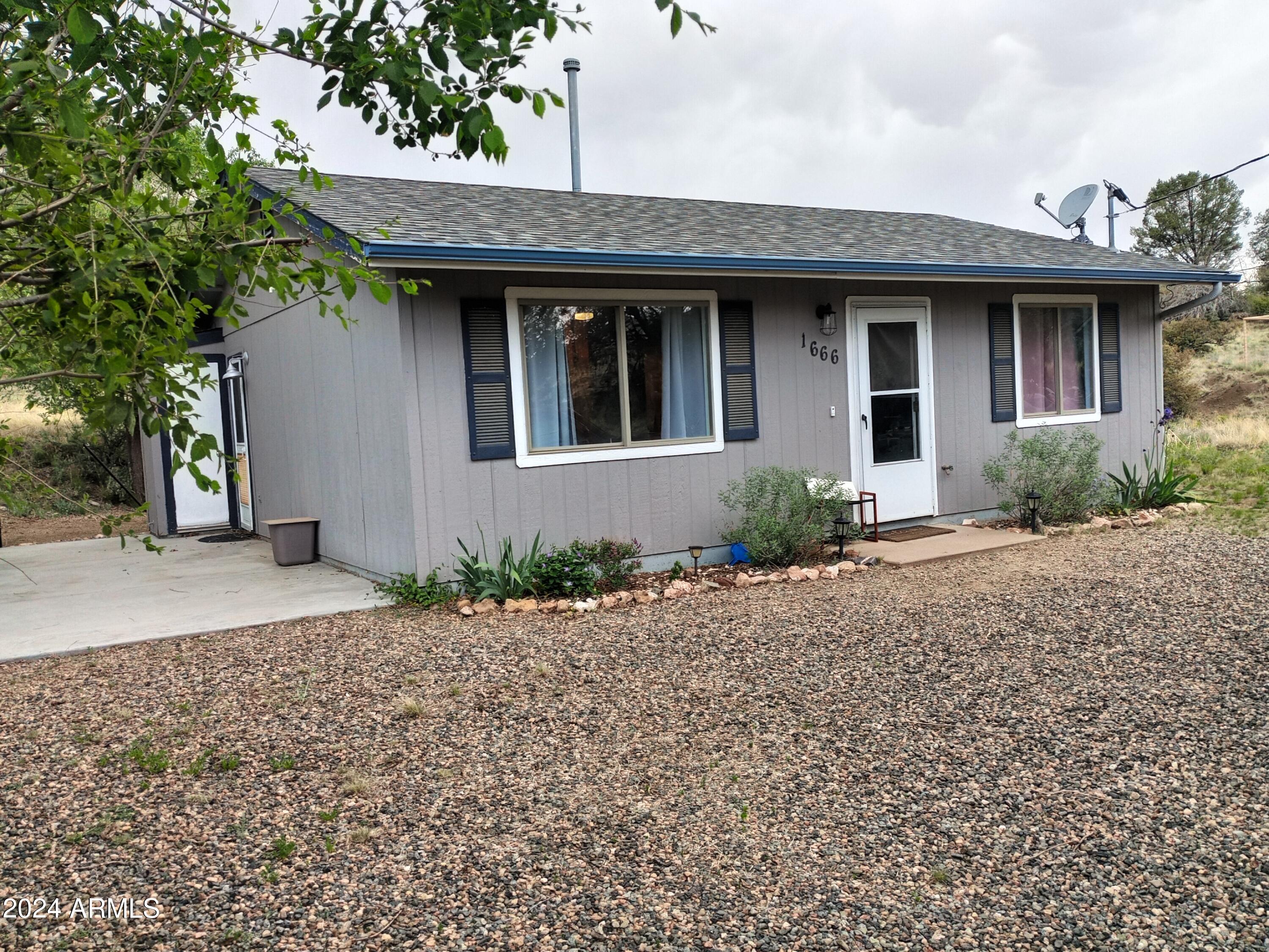 1666 North Topaz Road Prescott, AZ 86301 - Photo 2 of 16 front