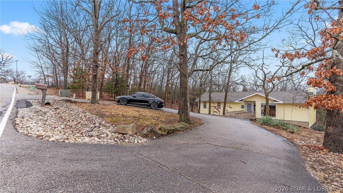 124 Reddington Road Lake Ozark, MO 65049 - Photo 43 of 58 Circle Driveway