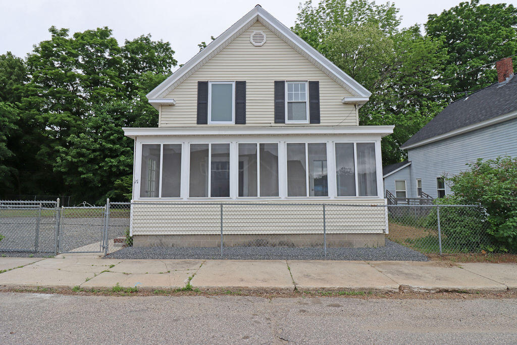 21 Butler Street Sanford, ME 04083 - Photo 1 of 35 IMG_3057
