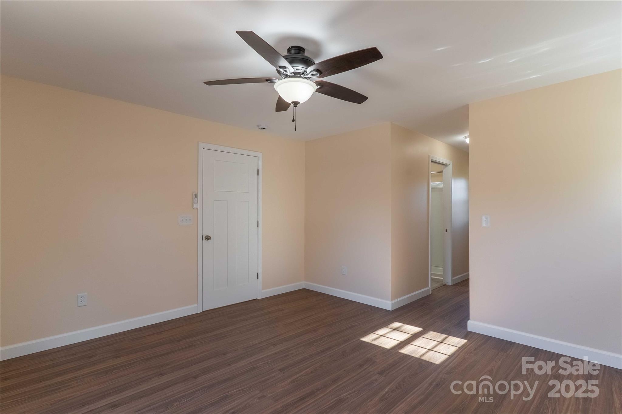 422 Hebron Road Hendersonville, NC 28739 - Photo 8 of 41