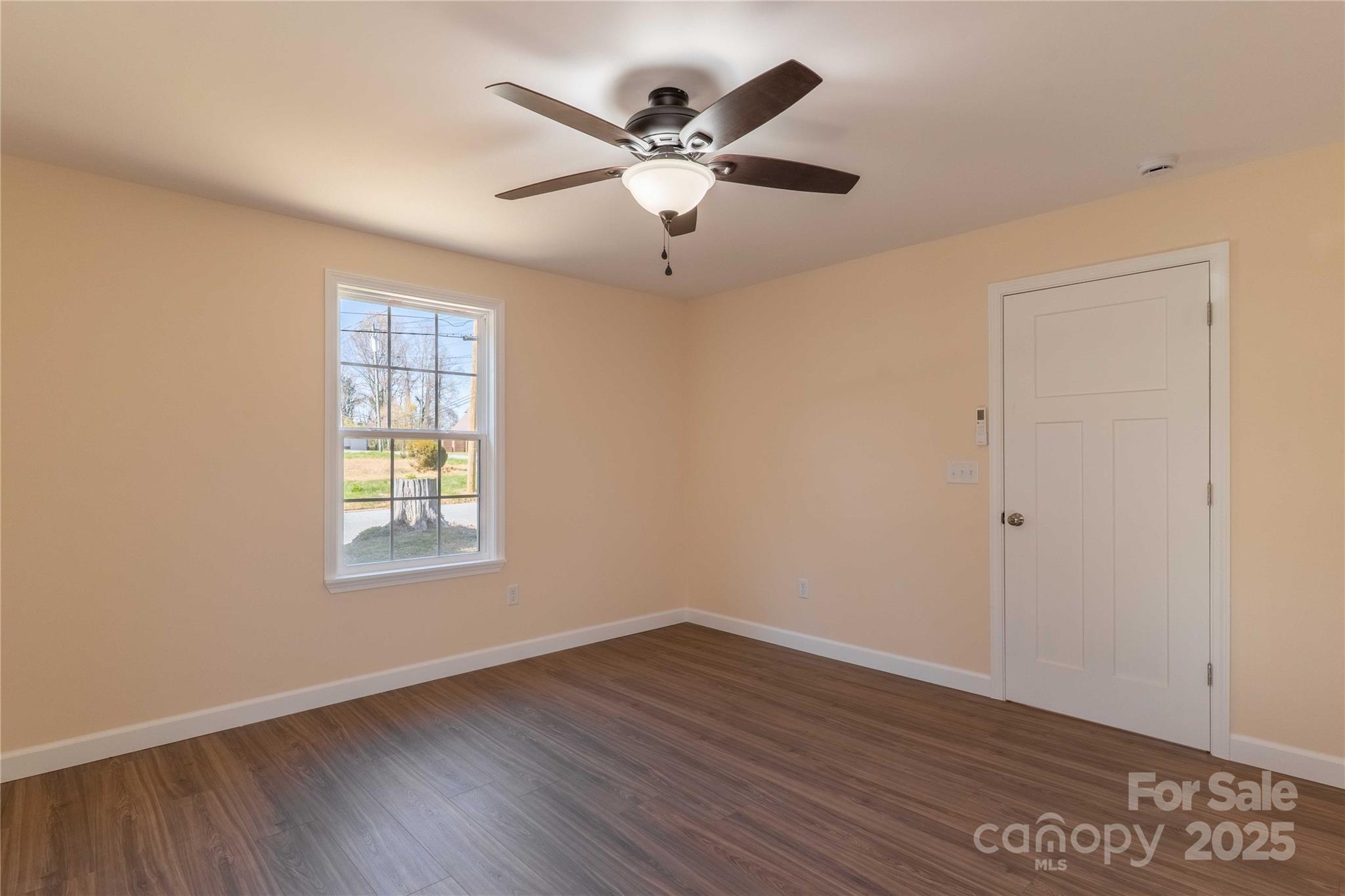 422 Hebron Road Hendersonville, NC 28739 - Photo 9 of 41