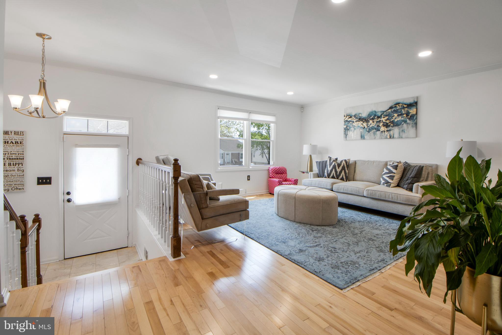 14432 Bakersfield Court Silver Spring, MD 20906 - Photo 7 of 60 BEAUTIFUL HARDWOODS THROUGHOUT