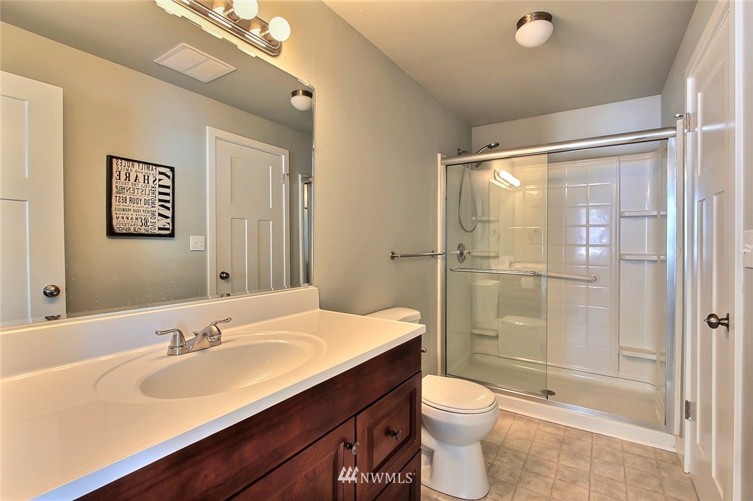 2322 Pamela Place Steilacoom, WA 98388 - Photo 8 of 15