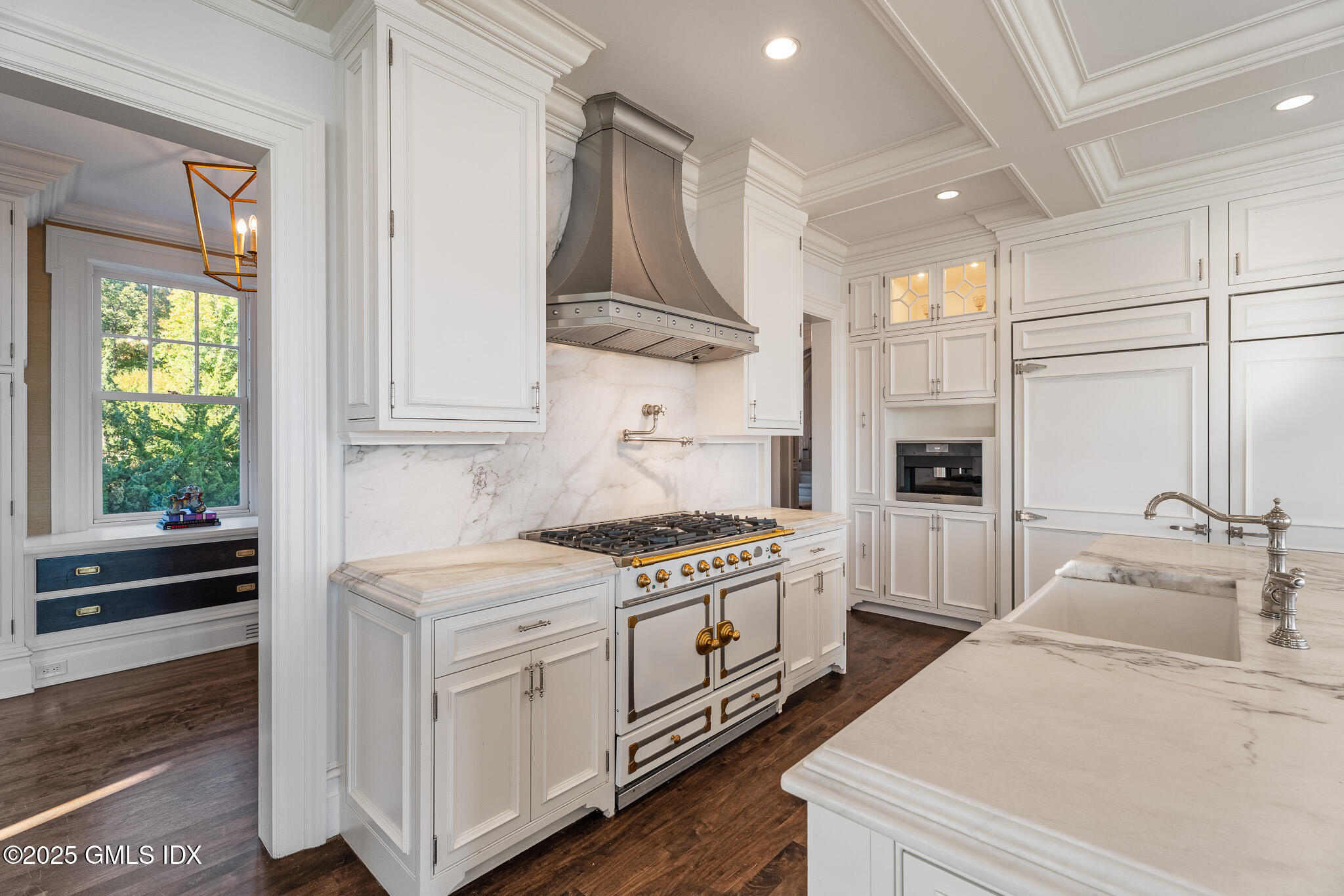 545 Indian Field Road Greenwich, CT 06830 - Photo 10 of 39 545 Indian Field Rd Interior MLS-30