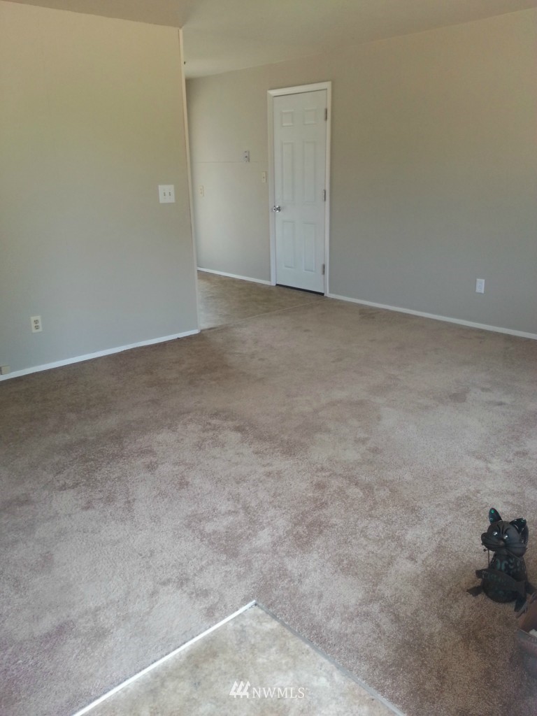 770 Queen Avenue Northeast Renton, WA 98056 - Photo 2 of 15