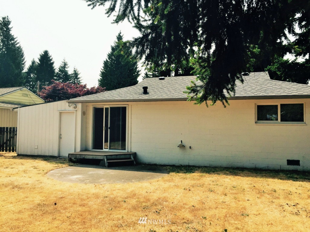770 Queen Avenue Northeast Renton, WA 98056 - Photo 13 of 15