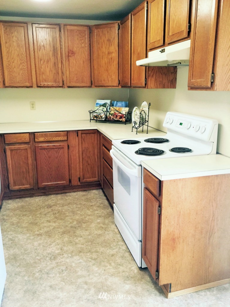 770 Queen Avenue Northeast Renton, WA 98056 - Photo 7 of 15