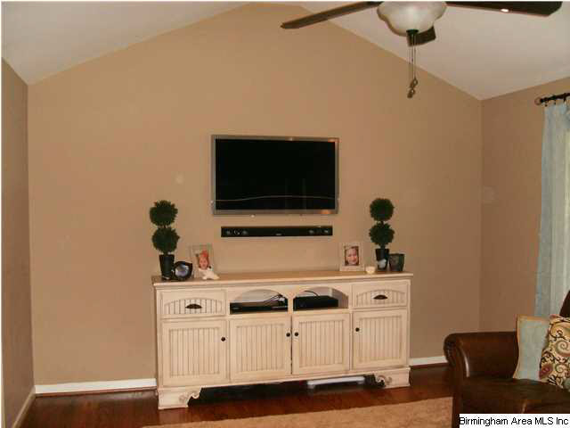 300 Mae Street Clanton, AL 35045 - Photo 4 of 24