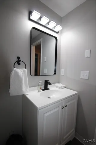 $264,900 | 6049 Bannister Drive, Cicero, NY 13039