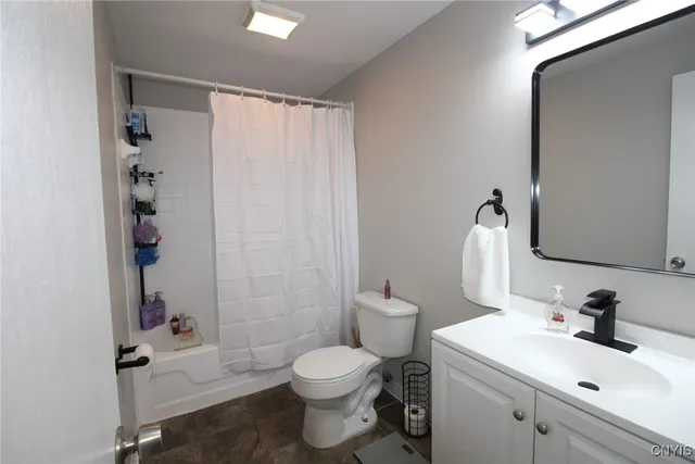 $264,900 | 6049 Bannister Drive, Cicero, NY 13039