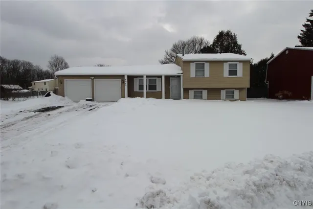 $264,900 | 6049 Bannister Drive, Cicero, NY 13039