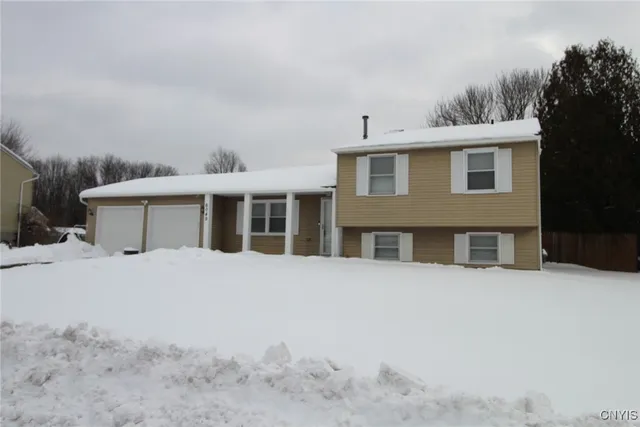 $264,900 | 6049 Bannister Drive, Cicero, NY 13039