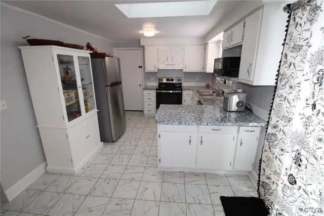 $264,900 | 6049 Bannister Drive, Cicero, NY 13039