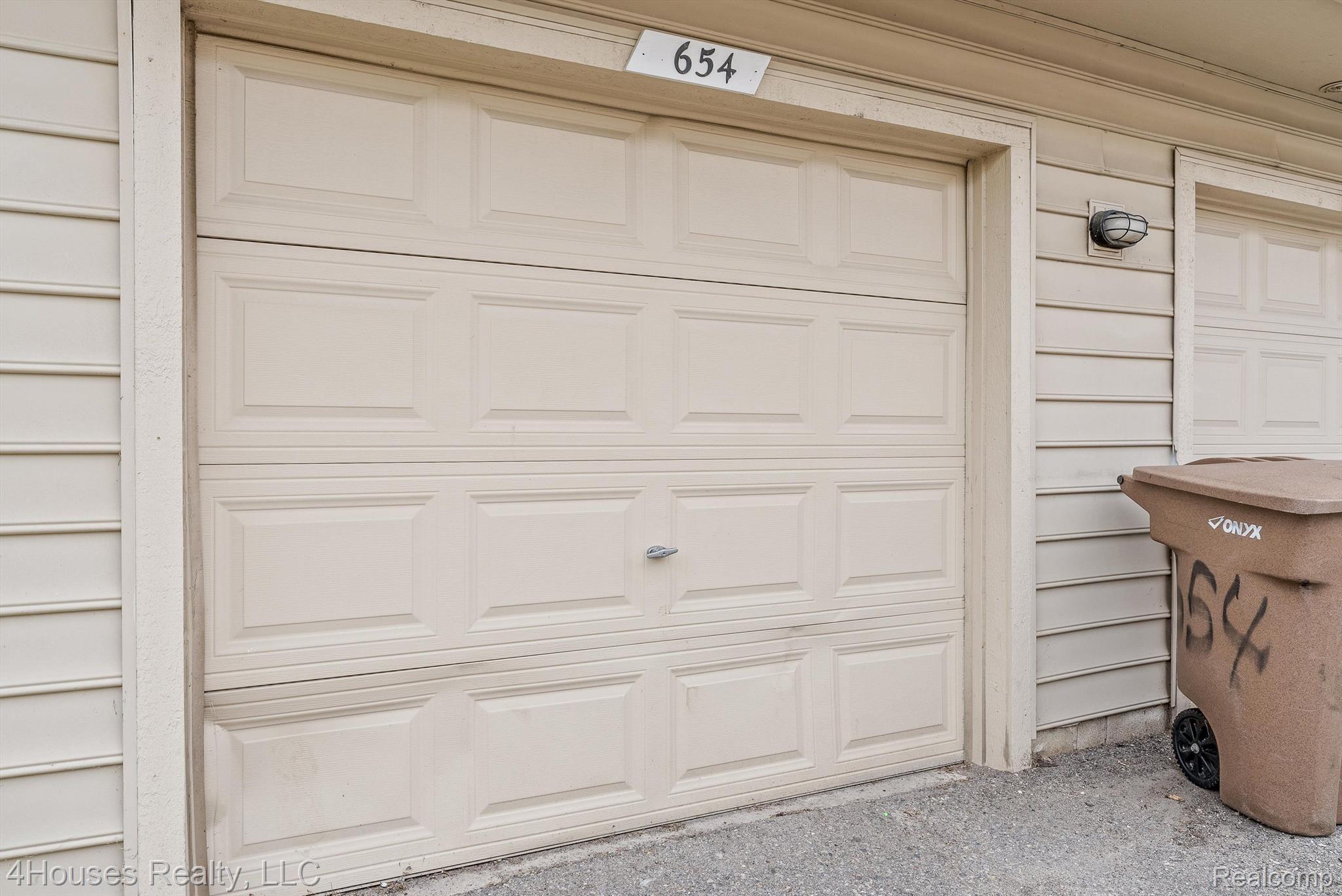 654 Lydia Lane, Unit 48 Pontiac, MI 48341 - Photo 38 of 38