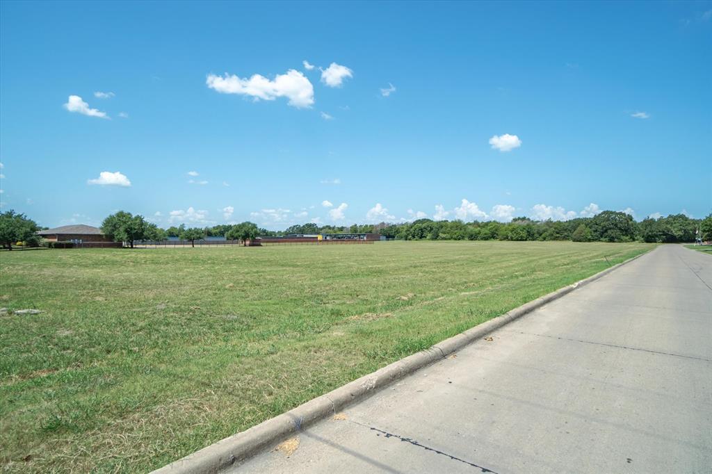 2578 Rd Terrell Tx 75160 Road Terrell, TX 75160 - Photo 12 of 21 a view of a garden and a yard