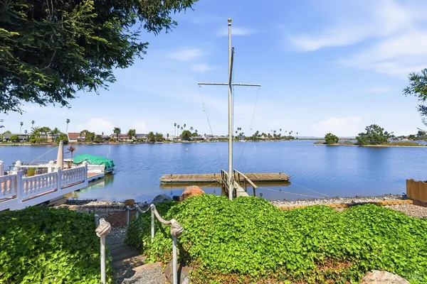 $1,575,000 | 45 Bahama Reef, Novato, CA 94949