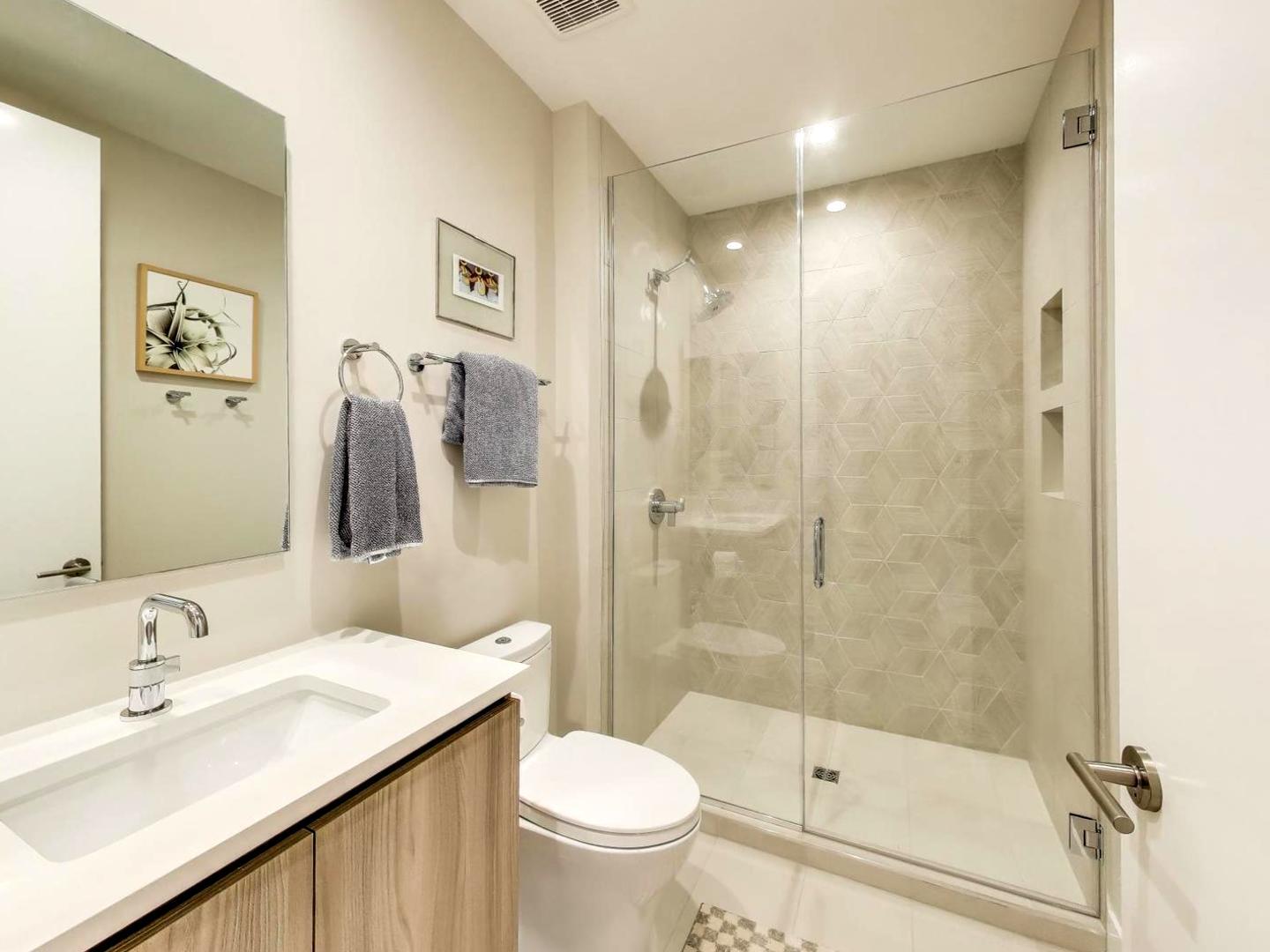 6 North Carpenter Street, Unit 5B Chicago, IL 60607 - Photo 21 of 40 Gallery Image 21