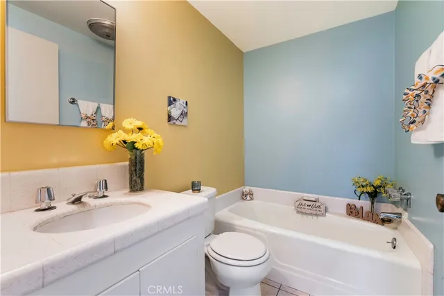 $635,000 | 191 Kennebec Avenue, Unit 301, Long Beach, CA 90803