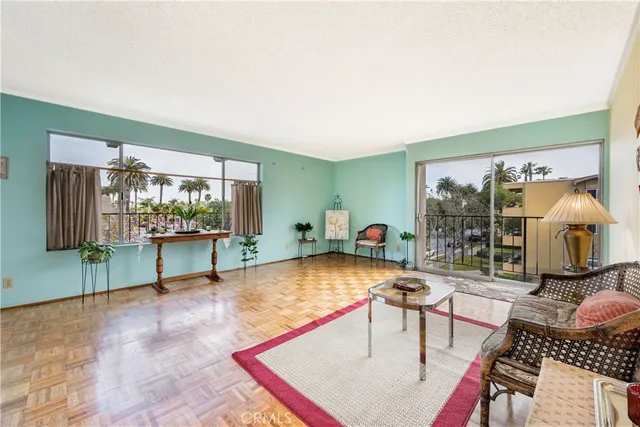 $624,500 | 191 Kennebec Avenue, Unit 301, Long Beach, CA 90803