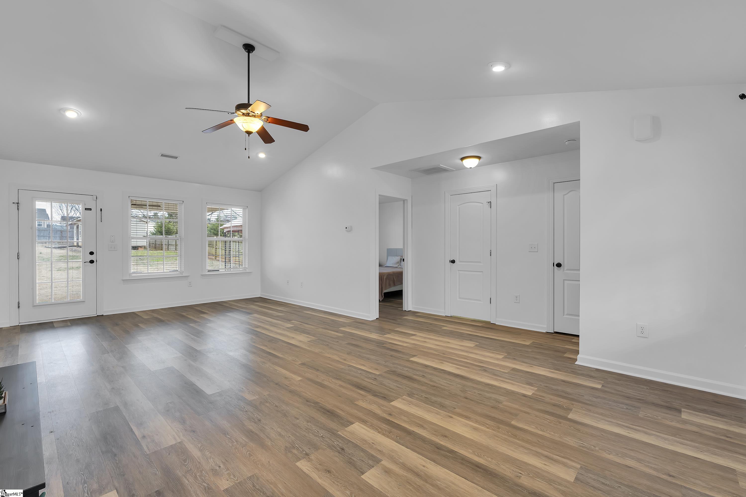 255 Doris Ann Court Wellford, SC 29385 - Photo 1 of 26